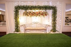 beaturifll-Lassana-flowers-Settee-back