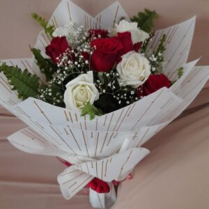 Red & White Rose Bunch