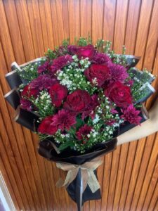 5000.00 RED MIX FLOWER BUNCH