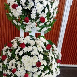 STAND WREATH